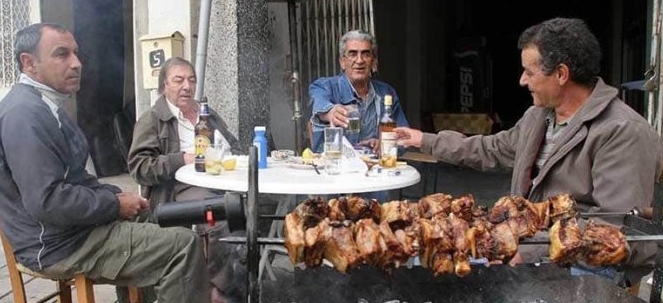 Kıbrıslı yetişkinler yılda ortalama 39,8 kg kebap yiyorlar galerisi resim 1