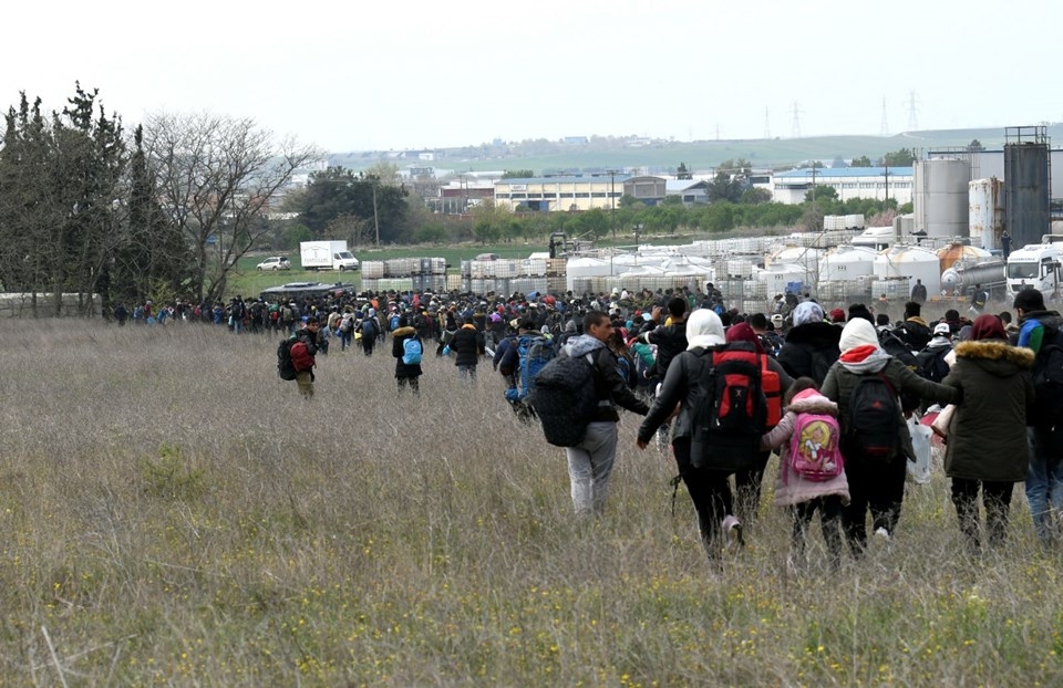 Yunanistan'da göçmenler eylem yaptı. Atina-Selanik seferleri durdu  galerisi resim 1