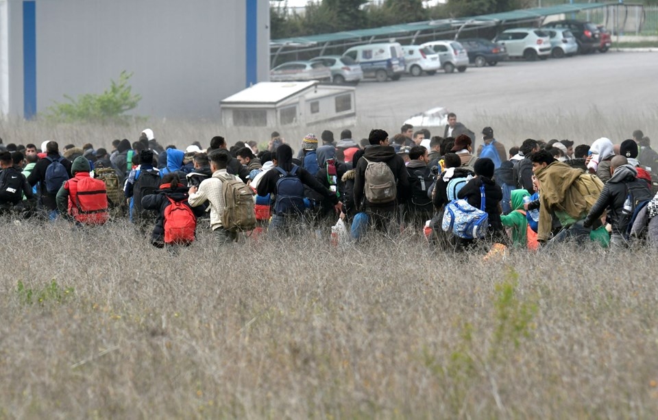 Yunanistan'da göçmenler eylem yaptı. Atina-Selanik seferleri durdu  galerisi resim 2