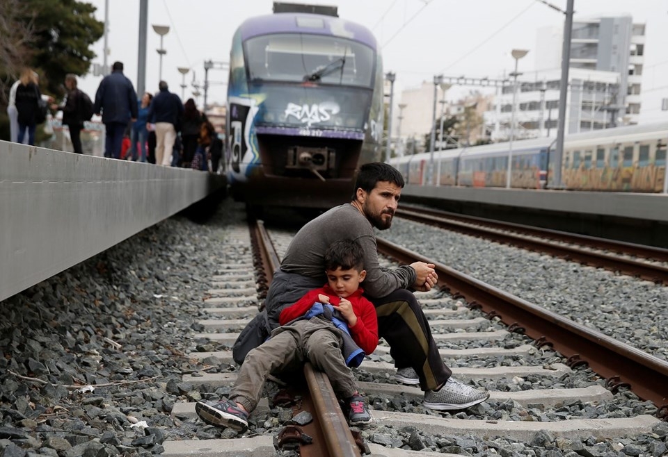 Yunanistan'da göçmenler eylem yaptı. Atina-Selanik seferleri durdu  galerisi resim 7