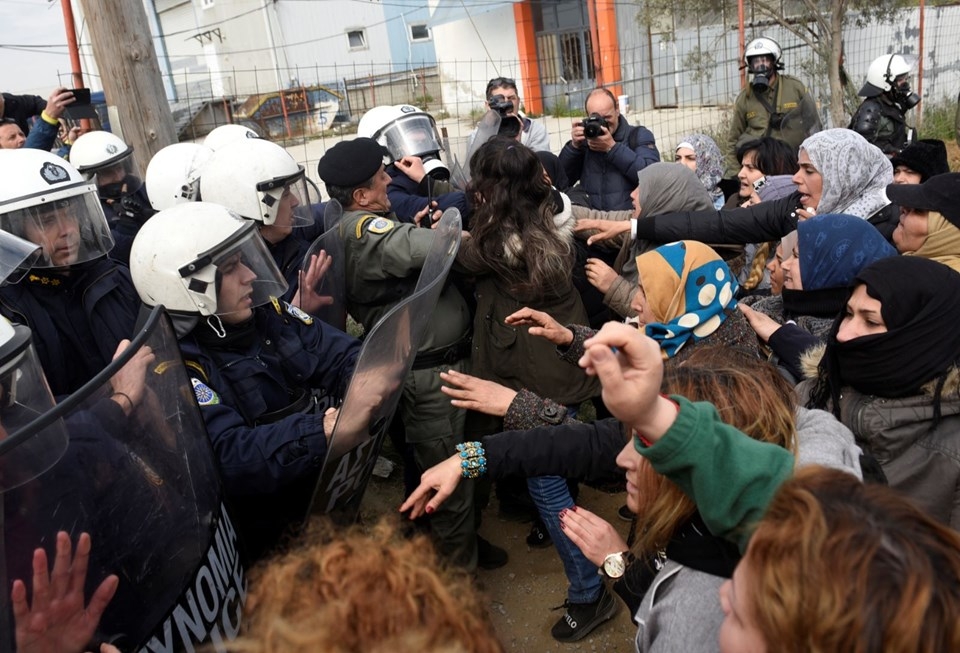 Yunanistan'da göçmenler eylem yaptı. Atina-Selanik seferleri durdu  galerisi resim 8