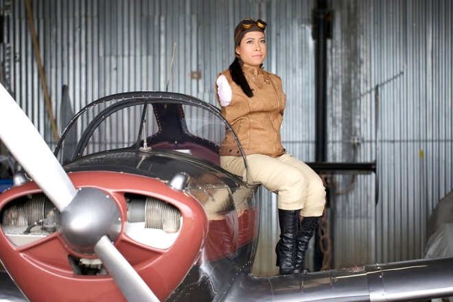 Doğuştan elleri olmayan kadın ayakları ile uçak kullanan ilk pilot oldu! galerisi resim 2