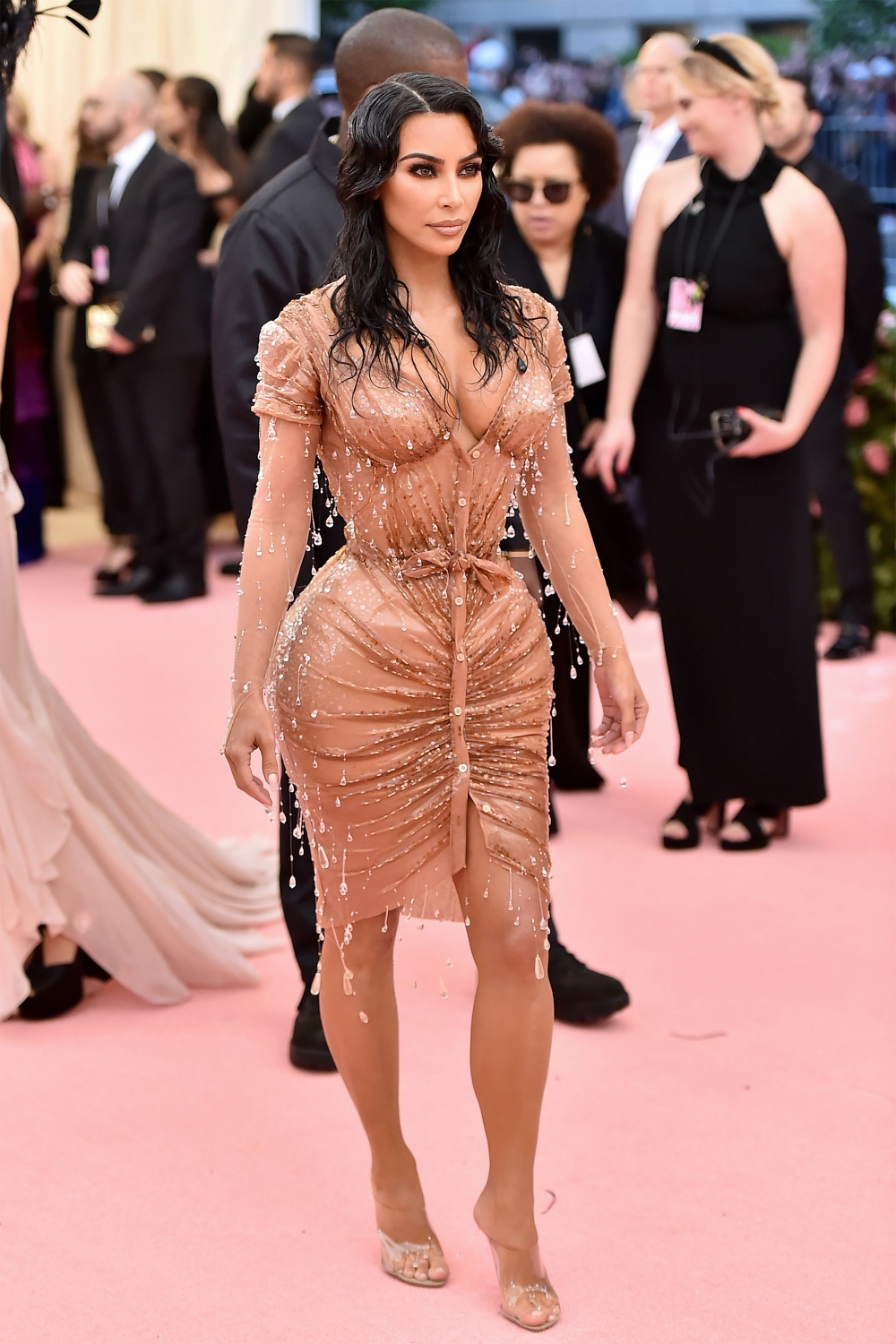 Kim Kardashian kendi korsesi yüzünden altına yaptığını itiraf etti galerisi resim 4