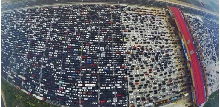 Dünyanın en uzun trafik sıkışıklığı kaç gün sürdü ? galerisi resim 1