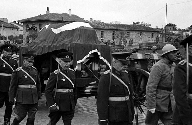 Atatürk’ün cenazesinden fotoğraflar... galerisi resim 22