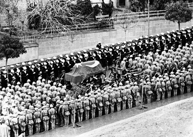 Atatürk’ün cenazesinden fotoğraflar... galerisi resim 25