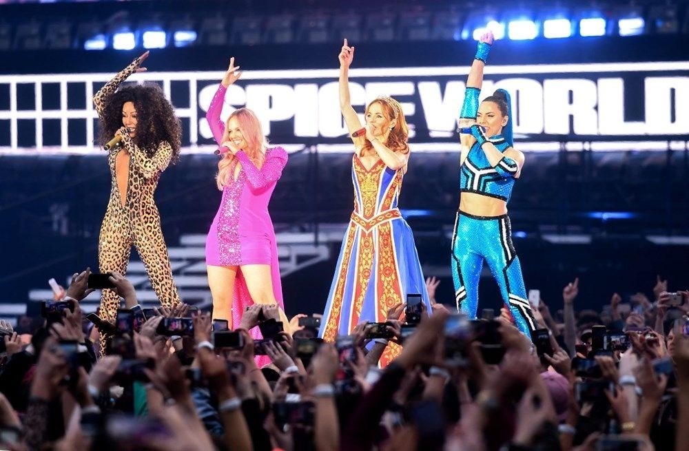 Victoria Beckham katılmadığı Spice Girls turnesinden 1 milyon pound kaza galerisi resim 2