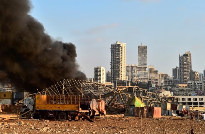 Beyrut'u kana bulayan patlama 300 bin insanı evsiz bıraktı galerisi resim 10