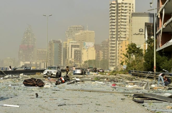 Beyrut'u kana bulayan patlama 300 bin insanı evsiz bıraktı galerisi resim 14