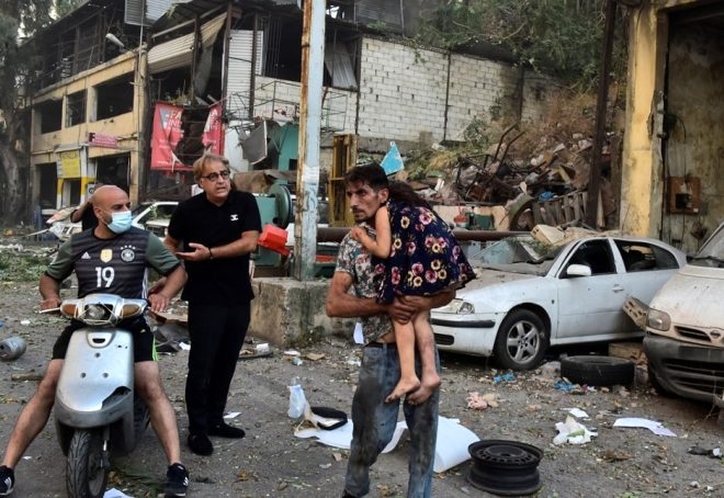 Beyrut'u kana bulayan patlama 300 bin insanı evsiz bıraktı galerisi resim 3