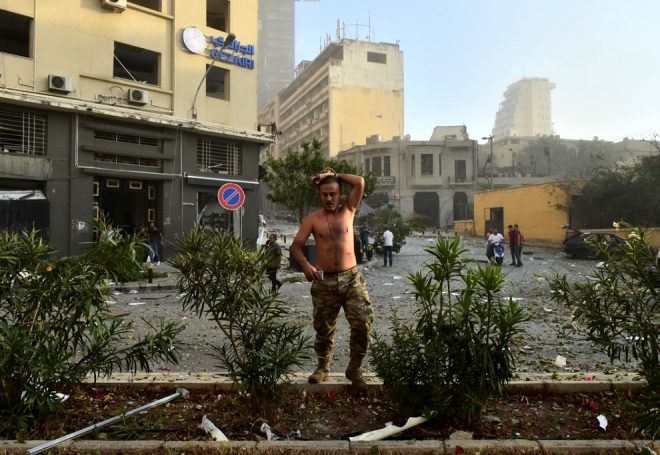 Beyrut'u kana bulayan patlama 300 bin insanı evsiz bıraktı galerisi resim 7