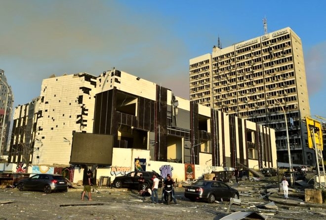 Beyrut'u kana bulayan patlama 300 bin insanı evsiz bıraktı galerisi resim 9