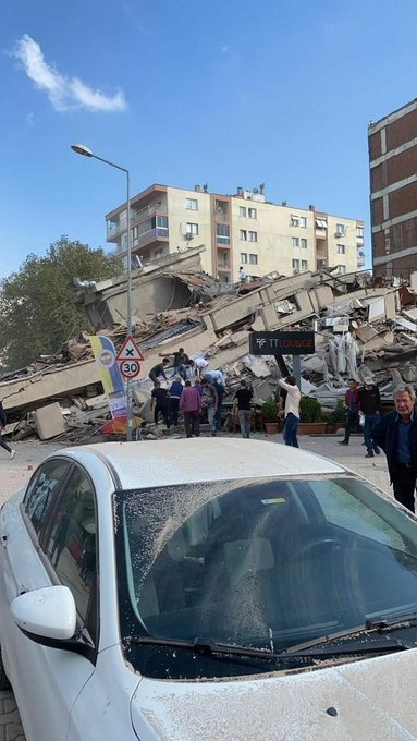 Yıkılan binalar,kurtarma çalışmaları...İzmir'den görüntüler galerisi resim 14