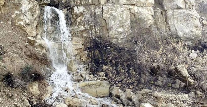 Spil Dağı'ndaki gizemli şelalenin ne kaynağı belli ne de suyun nere galerisi resim 1