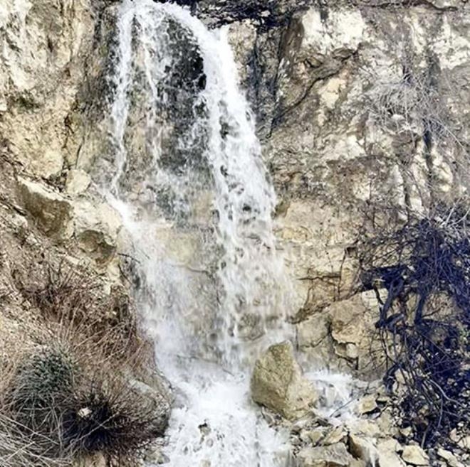 Spil Dağı'ndaki gizemli şelalenin ne kaynağı belli ne de suyun nere galerisi resim 2