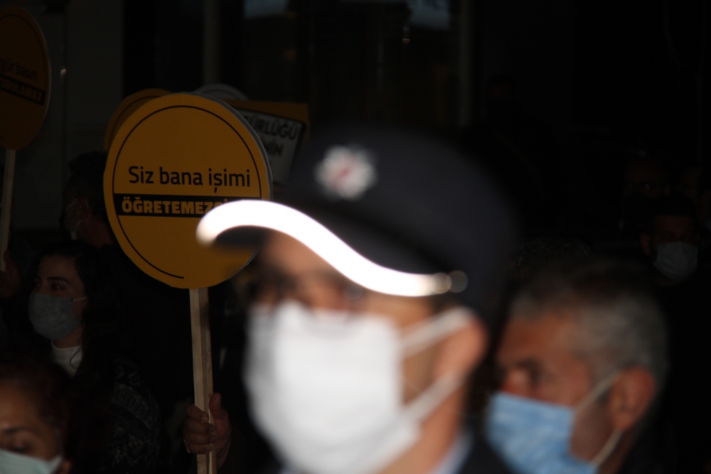 Gazetecilere yönelik sözlü saldırılar protesto edildi galerisi resim 3