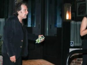 Efsane oyuncu Al Pacino'nun 51 yaş küçük kadınla aşk kaçamağı! Genç