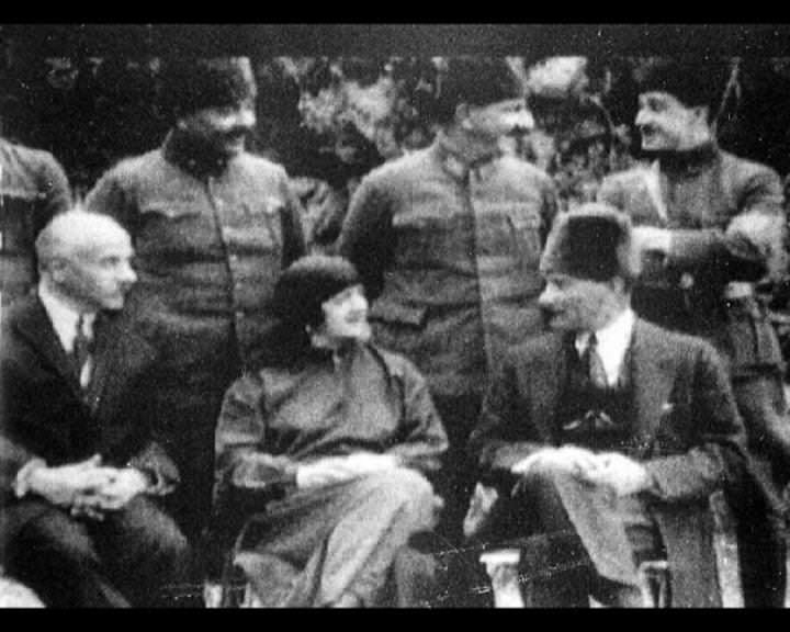 Atatürk'ün bu fotoğraflarını belkide hiç görmediniz... galerisi resim 201
