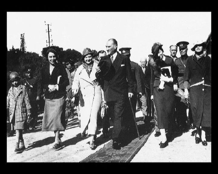 Atatürk'ün bu fotoğraflarını belkide hiç görmediniz... galerisi resim 264