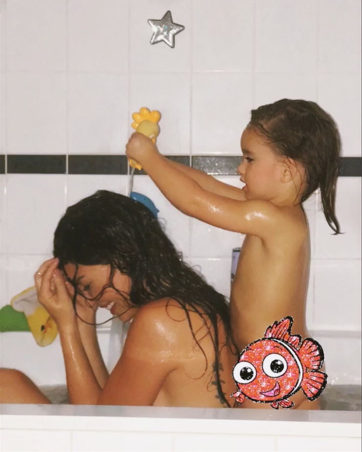 Yolanthe Cabau'nun banyo pozları sosyal medyayı salladı galerisi resim 10