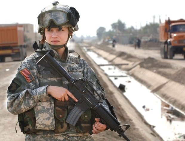 Dünya ordularındaki kadın askerler galerisi resim 1