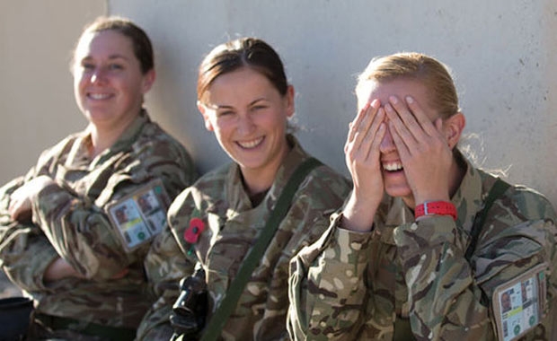 Dünya ordularındaki kadın askerler galerisi resim 4