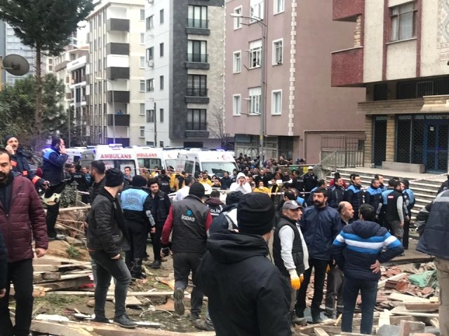 İstanbul Kartal'da 8 Katlı Bina Çöktü! 2 Kişi Öldü, 6 Kişi Yaralı O galerisi resim 7