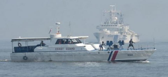Yemen açıklarında İngiliz gemisine korsanlar saldırdı