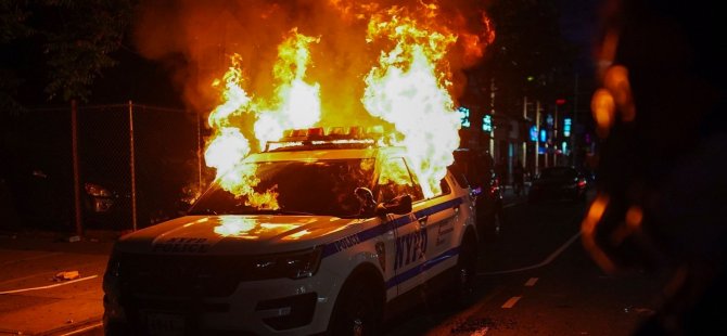 ABD'de 'George Floyd' protestoları: Farklı şehirlerde polisle eylemciler arasında arbede çıktı; 25 kentte sokağa çıkma yasağı kararı alındı