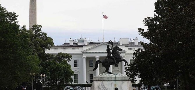 Beyaz Saray’ın önündeki Andrew Jackson heykeli göstericiler tarafından yıkılmak istendi