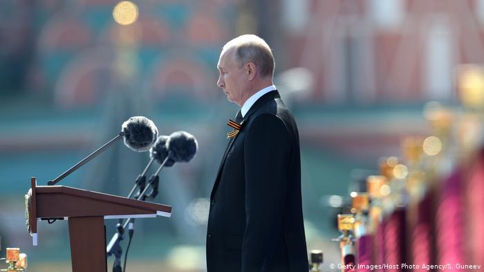 Putin'in 2036 yılına kadar devlet başkanlığı yapabilmesinin önünü açacak referandum süreci başladı