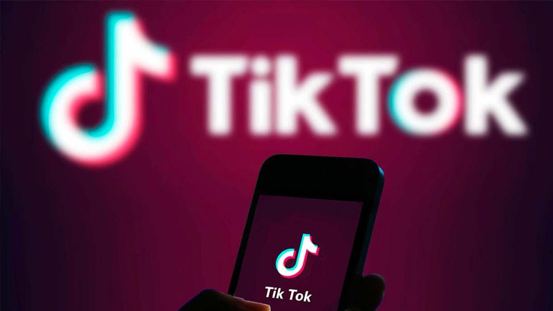 Mısır'da TikTok videoları çeken 5 kadına hapis cezası verildi