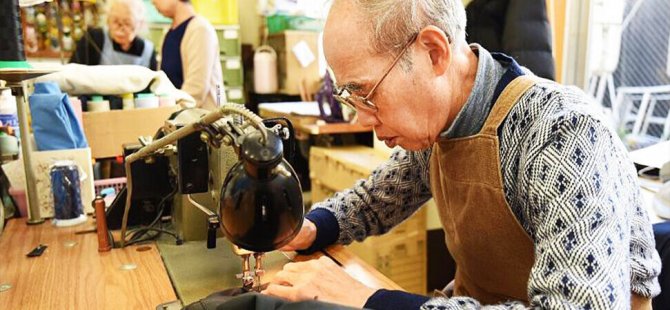 Japonya'da Covid-19'dan dolayı şirketler çalışanlarını erken emekliliğe teşvik ediyor