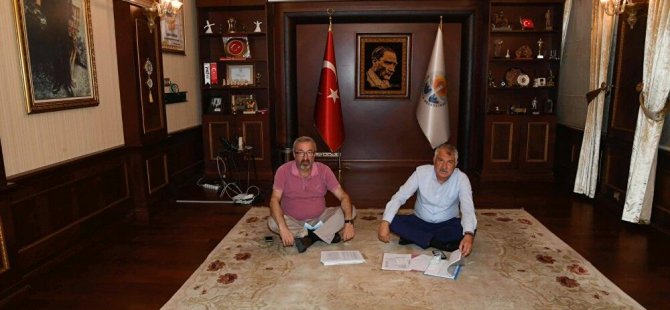 Adana Büyükşehir Belediyesi Başkanı Karalar'ın makam odasına haciz geldi
