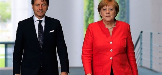 Merkel'den AB'ye Kurtarma Paketinde Uzlaşı Çağrısı