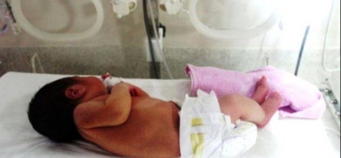 Yeni Doğmuş Bebeğini Bakamayacağı İçin Hastaneye Bıraktı