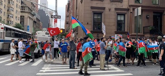 ABD’deki Azeri ve Türk vatandaşlar, New York’ta Ermenistan’ı protesto etti