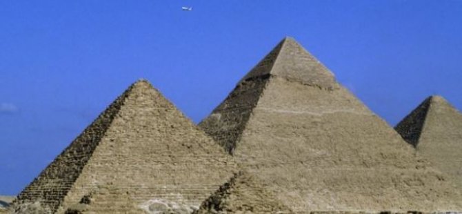 Mısır'dan Elon Musk'a: Piramitleri uzaylılar yapmadı