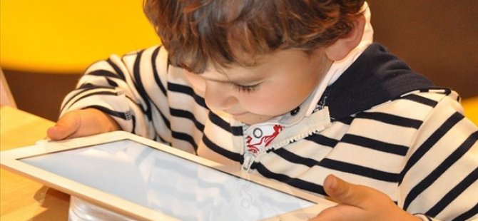 “Teknolojiyi Kontrolsüz Kullanan Çocuklar Obez Oluyor" Uyarısı