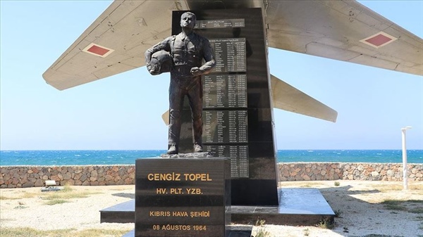 Şehit Pilot Yüzbaşı Cengiz Topel'in Hatıraları KKTC'deki Anıtında Yaşatılıyor