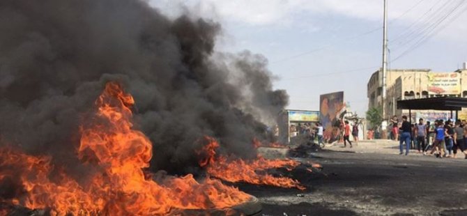 Irak'ın Halepçe Kentinde Göstericiler Hükümet Binalarını Ateşe Verdi