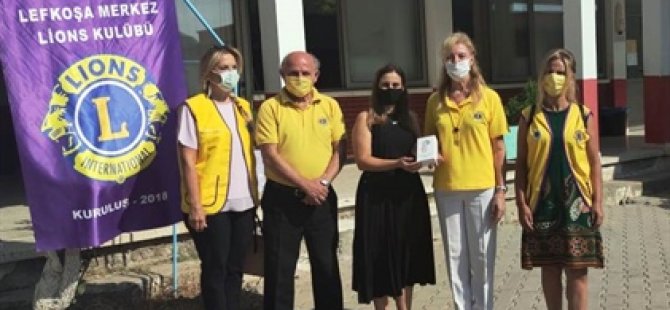 Lefkoşa Merkez Lions Kulübü’nden Karşıyaka Merkez İlkokulu İle  Lapta Belediyesi’ne Bağış