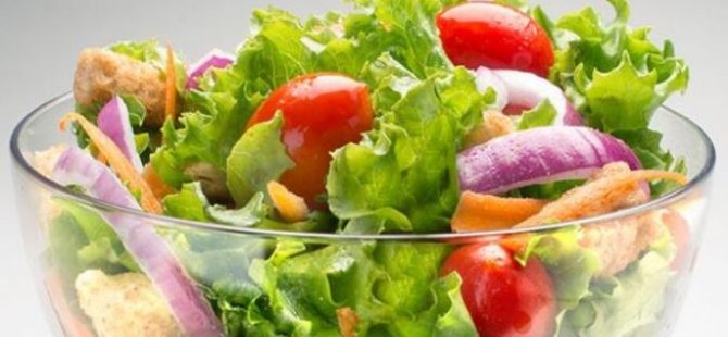 Salatalar gerçekten sağlıklı mı? Risk taşıyor mu?