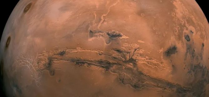 Mars yüzeyinin altında tuzlu göletler keşfedildi: Yaşam olasılığını artırıyor