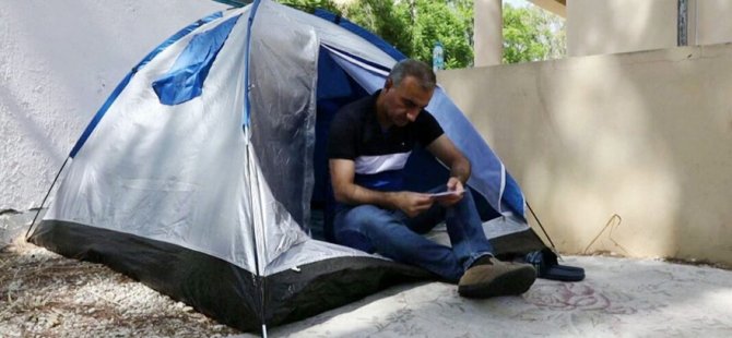 İranlı şarkıcı ara bölgede çadır kurdu