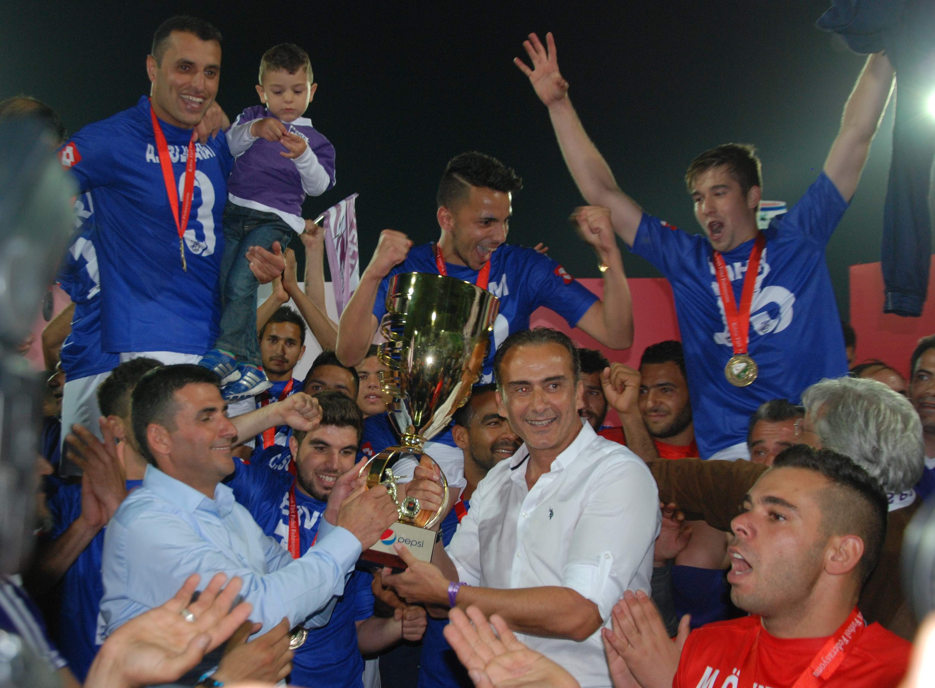 Pepsi Kıbrıs Kupası’nda finalistler aranıyor