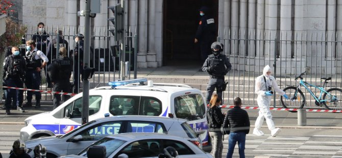 Fransa'nın Nice kentinde bıçaklı saldırı: 3 kişi hayatını kaybetti!Bir kadın kafası kesilerek öldürüldü
