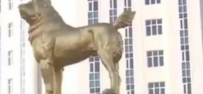 Türkmenistan'da 6 metrelik altın kaplama köpek heykeli