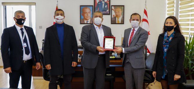 Azerbaycan Kıbrıs Dostluk Cemiyeti Gazimağusa Belediye Başkanı İsmail Arter’i ziyaret etti