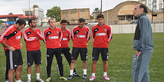 Altay, “Gece dururken neden Gündüz”